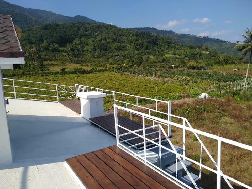 Back To Real Hostel Taitung Экстерьер фото