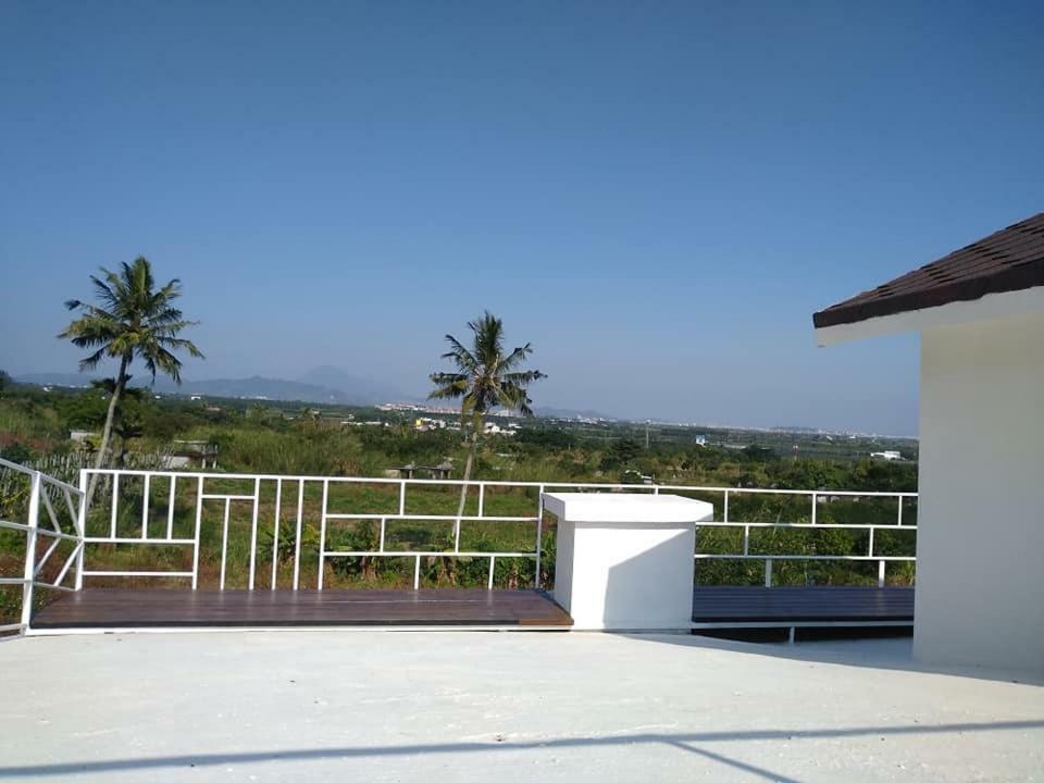 Back To Real Hostel Taitung Экстерьер фото